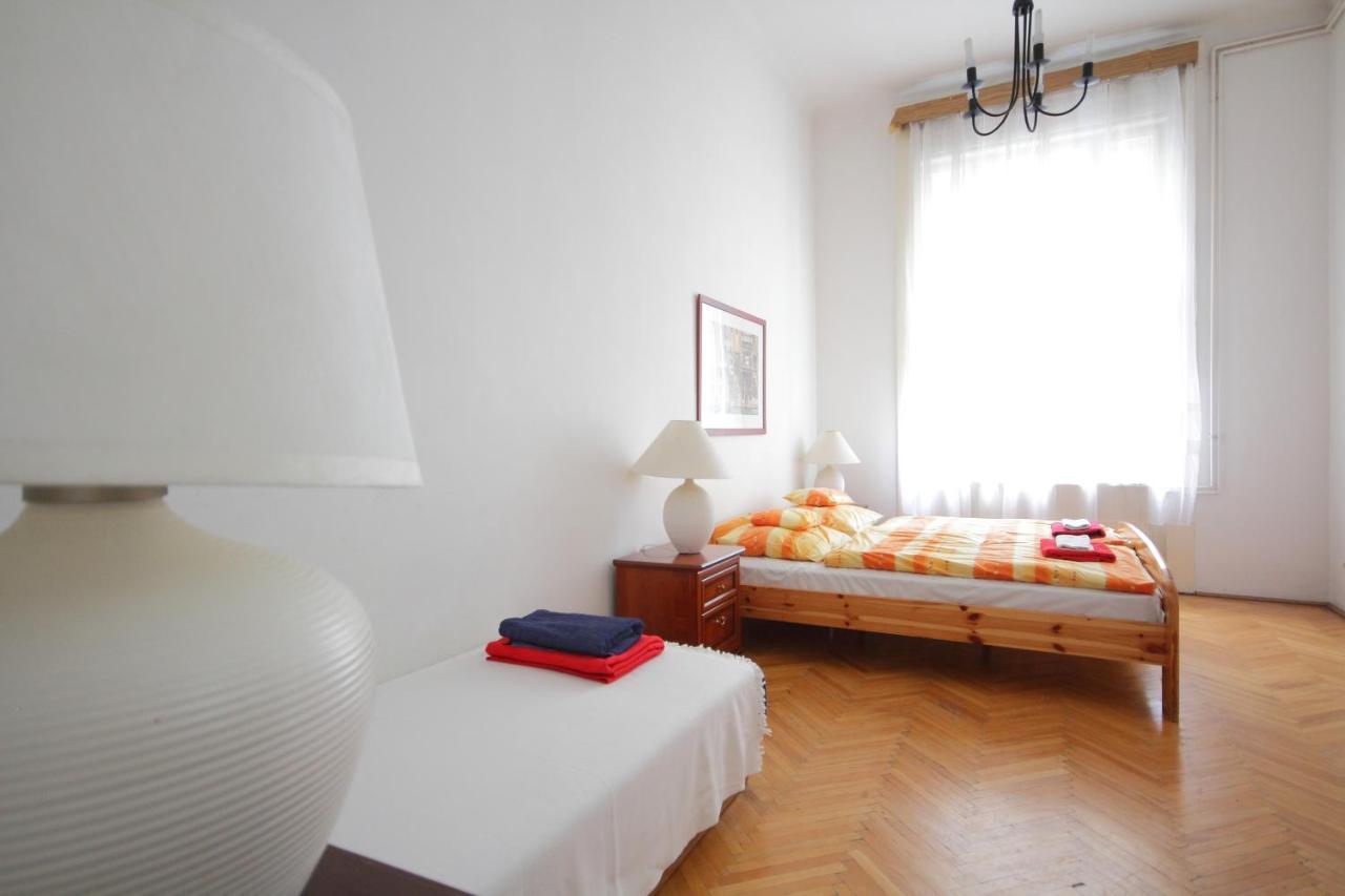 Blue Rose Apartment Budapest Eksteriør bilde