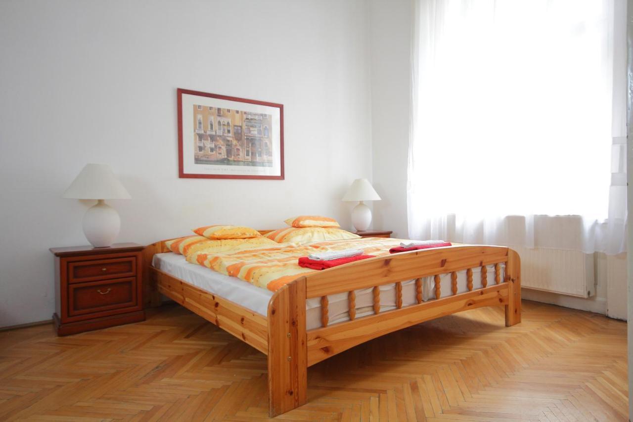 Blue Rose Apartment Budapest Eksteriør bilde