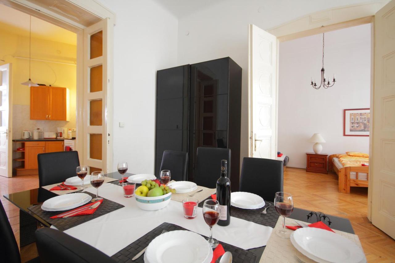 Blue Rose Apartment Budapest Eksteriør bilde